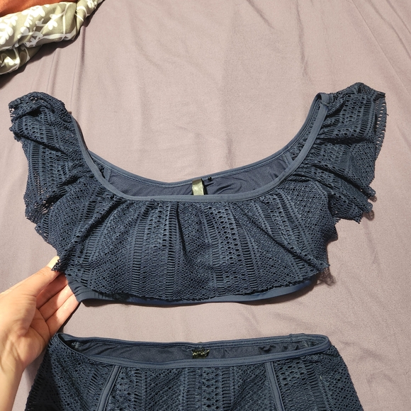 Chic Navy Lace Bikini Set - Picture 1 of 4
